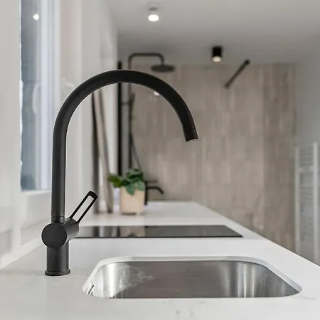 Trendy With Seaside Patio Apartamento Ostende